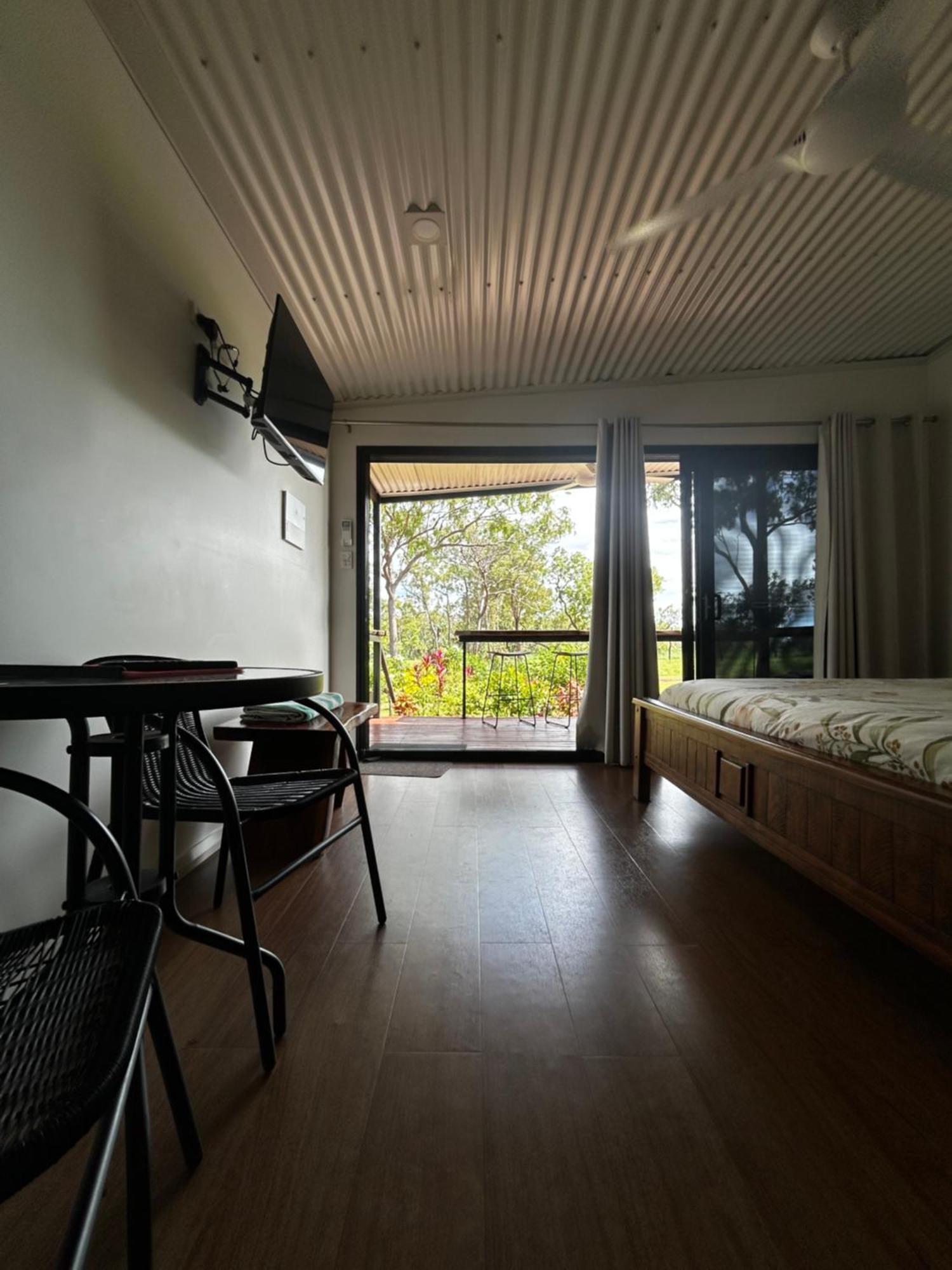 Litchfield Tropical Stay Batchelor ภายนอก รูปภาพ