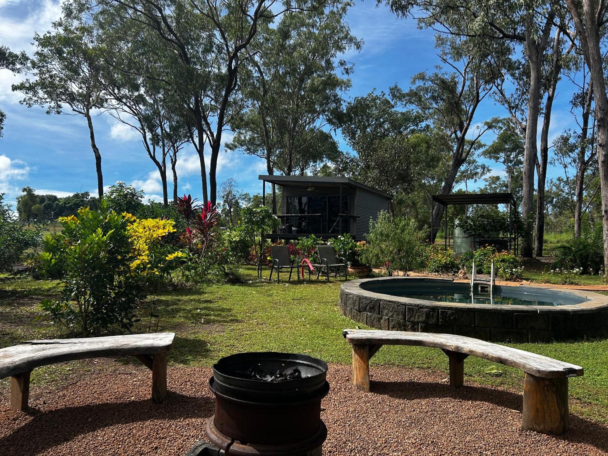 Litchfield Tropical Stay Batchelor ภายนอก รูปภาพ