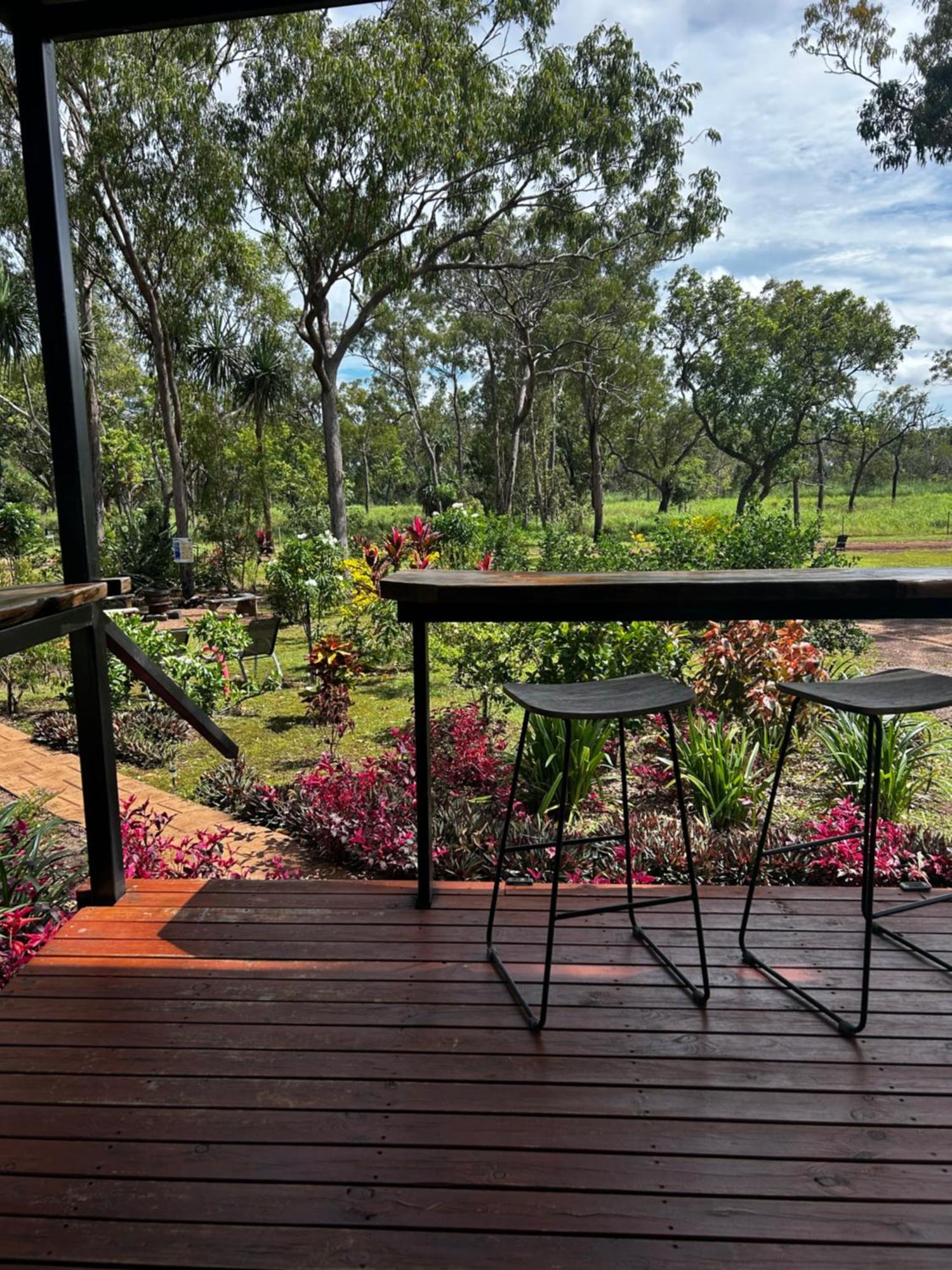 Litchfield Tropical Stay Batchelor ภายนอก รูปภาพ